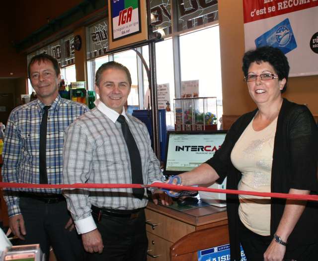 Le service d'autobus Intercar quitte le centreville de SaintFélicien