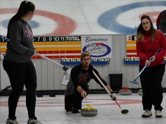 Une saison prometteuse pour les clubs de curling de Saint-Félicien et de Roberval 