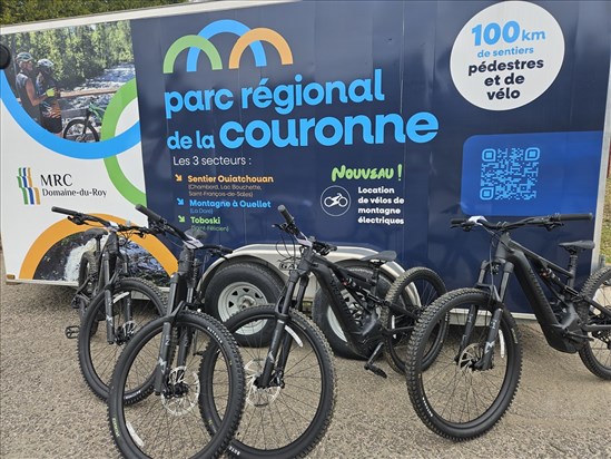 Des vélos de montagne à assistance électrique offerts en location