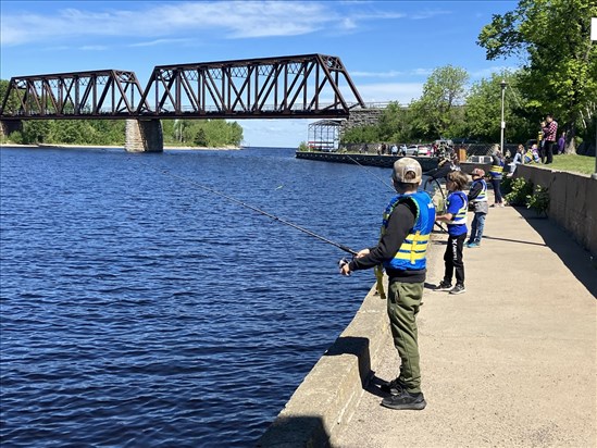 La Ville de Desbiens initient les jeunes à la pêche 