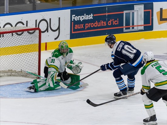 Victoire de Sags , 9 à 3 contre Val-d’Or