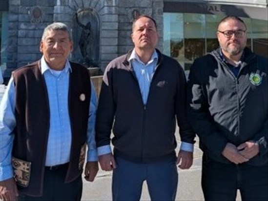 Les chefs innues pressent le futur premier ministre à signer le traité 