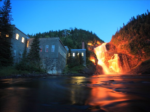 Michel Langlois plonge dans l’histoire de Val-Jalbert avec Les tourbillons du destin