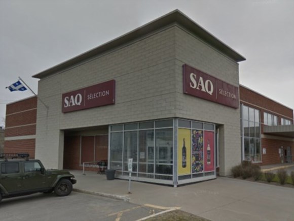 Fini les boites de carton pour les clients de la SAQ