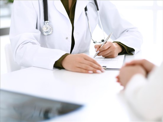 L’Association médicale canadienne sonne l’alarme sur la désinformation