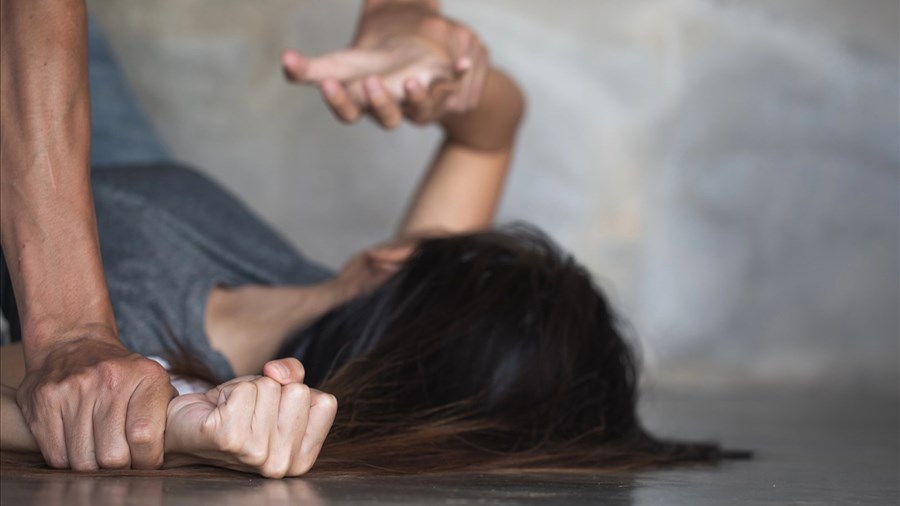 Québec veut déposer un projet de loi pour mieux protéger les femmes