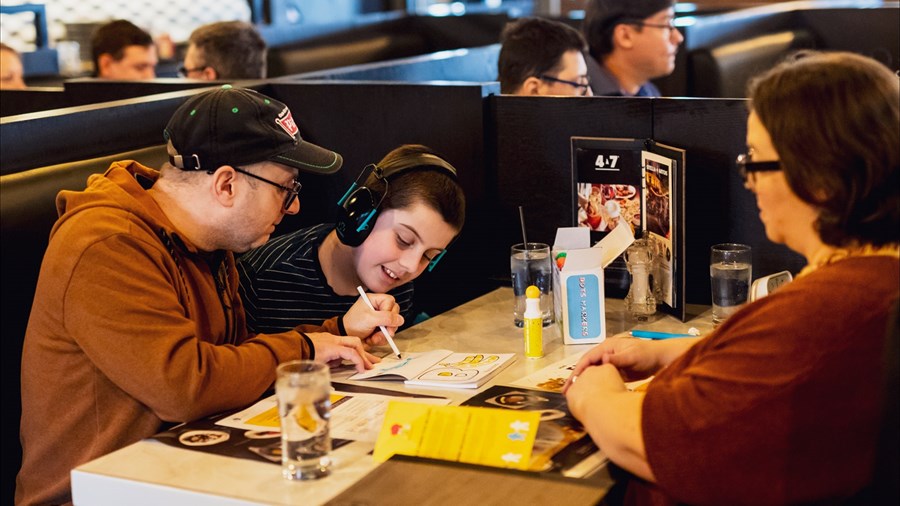Des rôtisseries St-Hubert plus inclusives au Saguenay–Lac-Saint-Jean