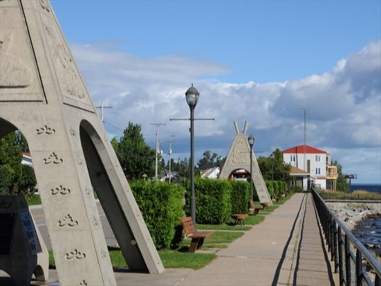 Le ministre Ian Lafrenière a présenté les avancées à Mashteuiatsh