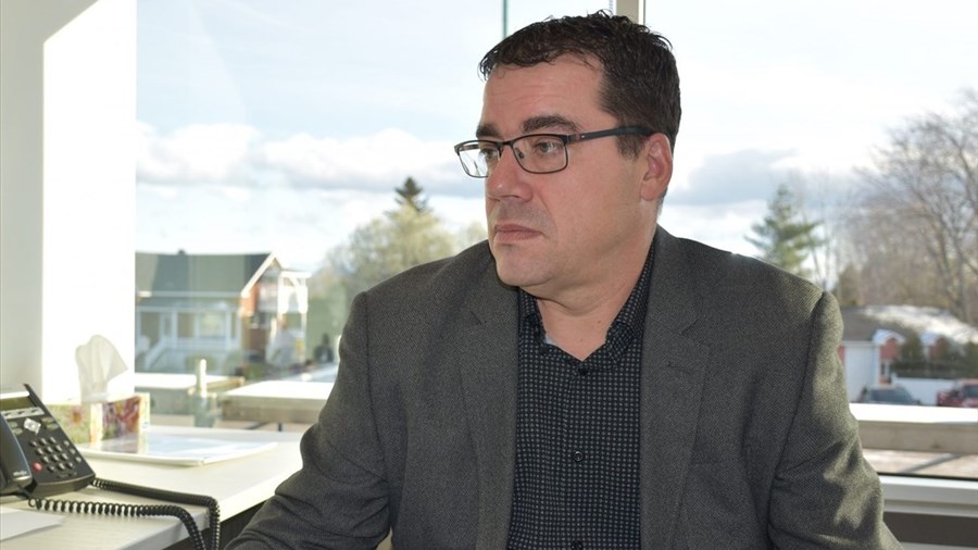 Yanick Baillargeon dénonce le manque de financement dans les régions