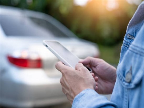 Pour joindre les deux bouts des québécois louent leur voiture