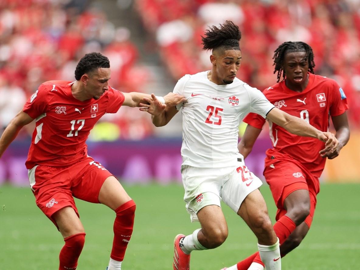 Malgré la défaite, le Canada avance en Coupe du monde