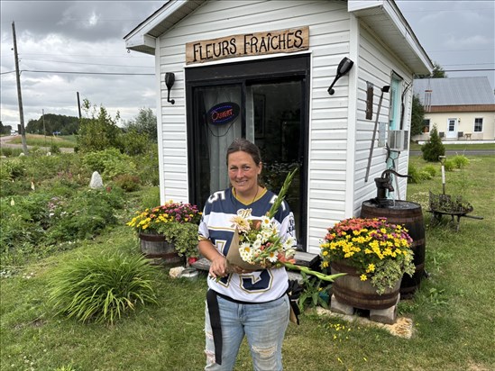 Kezia Wood fait fleurir le bonheur à Saint-Félicien