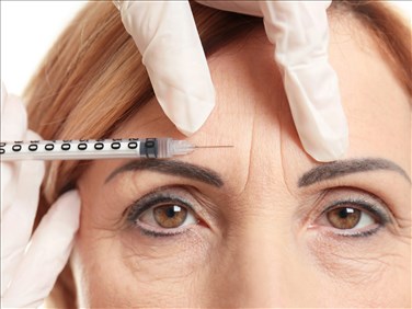 Acide hyaluronique ou Botox : quelle différence ?