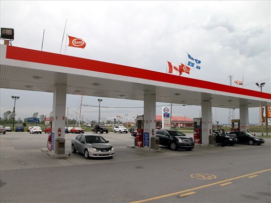 Ottawa laisse entendre un retour de la taxe sur l’essence en septembre